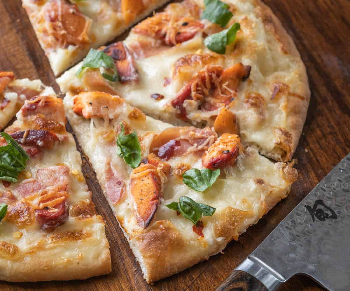Ham pizza